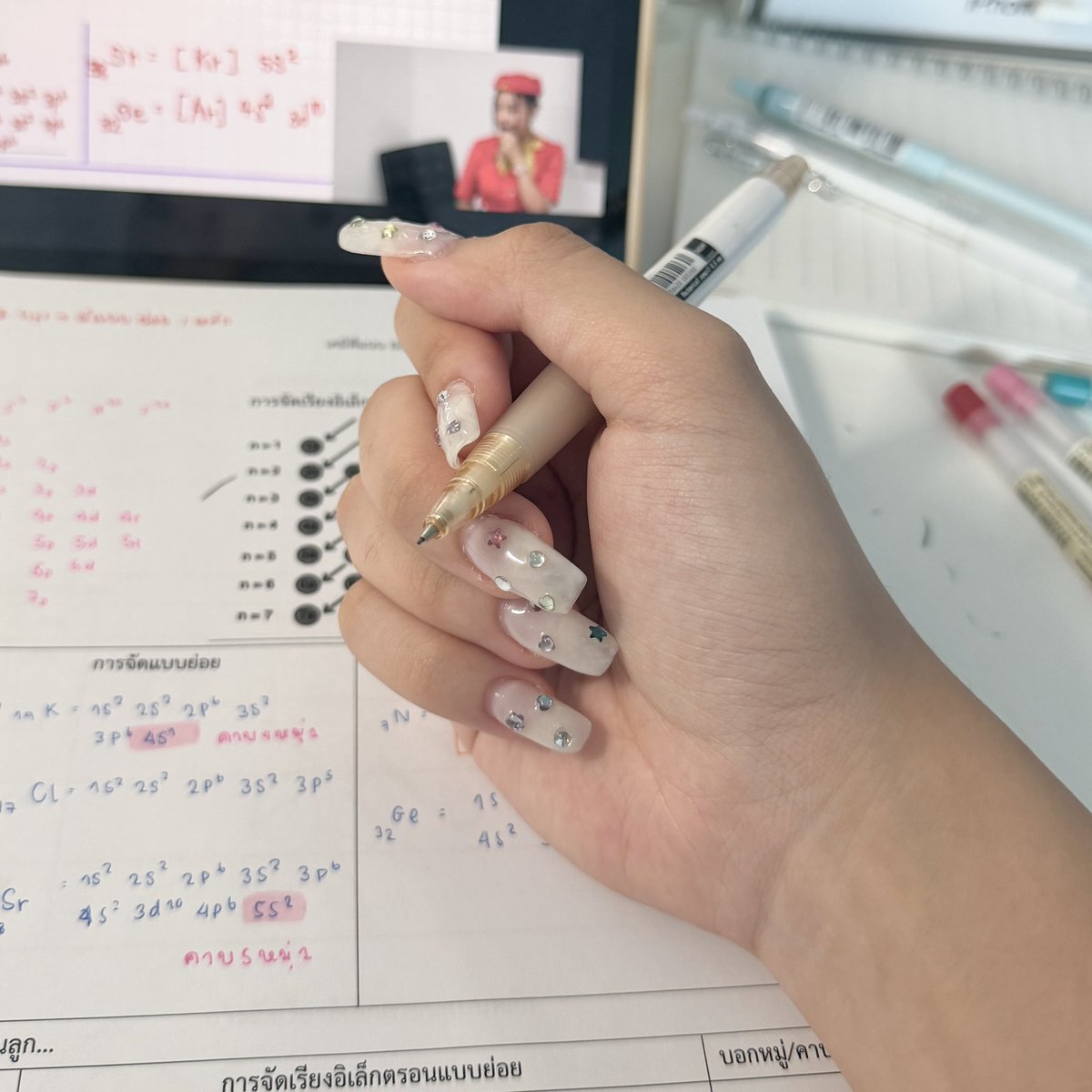 ing ౨ৎ tweet media