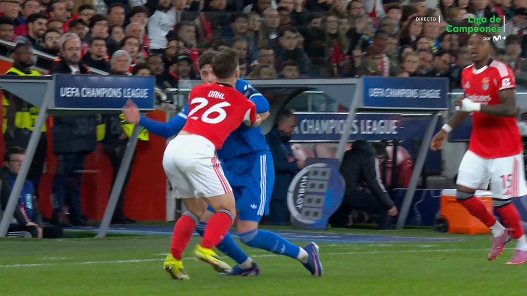 Messista 💙❤️ tweet media