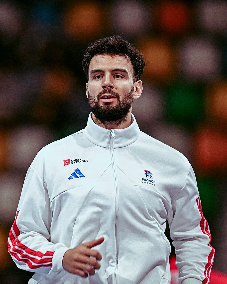 Nedim_Remili's tweet photo. ๐ญ๐๐๐๐๐ ๐
๐๐๐ ๐ซ๐ท
@adidasFR
#BleuEtFier #NR5 https://t.co/lK85BNRLjX