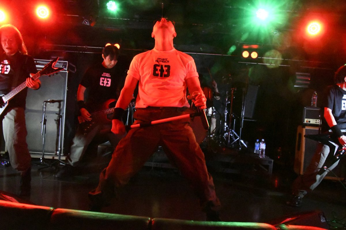 amantoskanda's tweet photo. 3/21池袋BlackHall
長年観てきたBRAVE BOMBERがまた眠りについた。
1stデモを受け取ってから何年経ったんだろ。
ライブ通いは何十年もしているが、解散や一時停止、行方不明(笑)とか色々見てきた。
止まろうが何だろーが、好きなバンドは変わらないね。
音楽とはそーいうもんだ。
BRAVERとして感謝。 https://t.co/0OxUupWMra