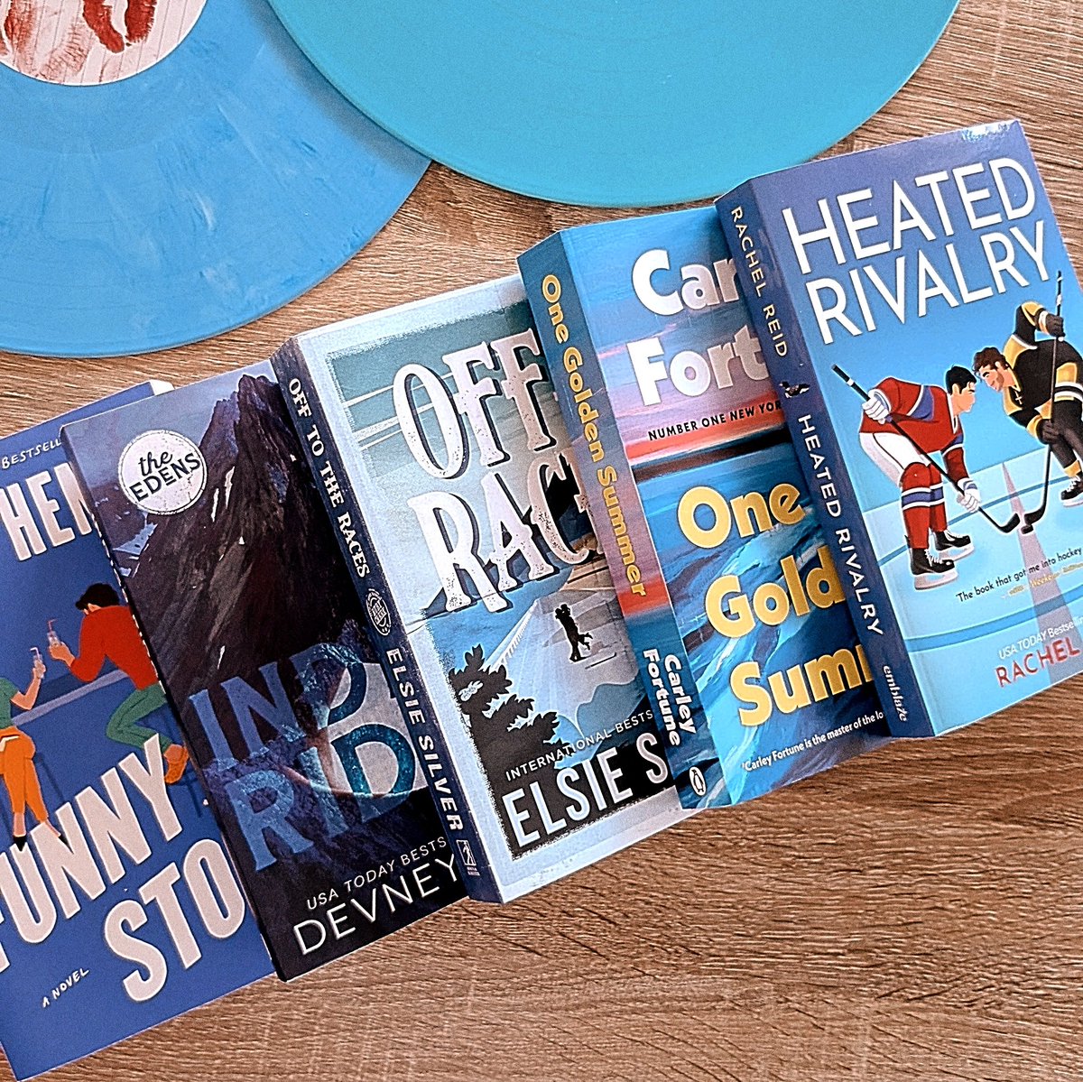 Monday Blues 🩵 #books