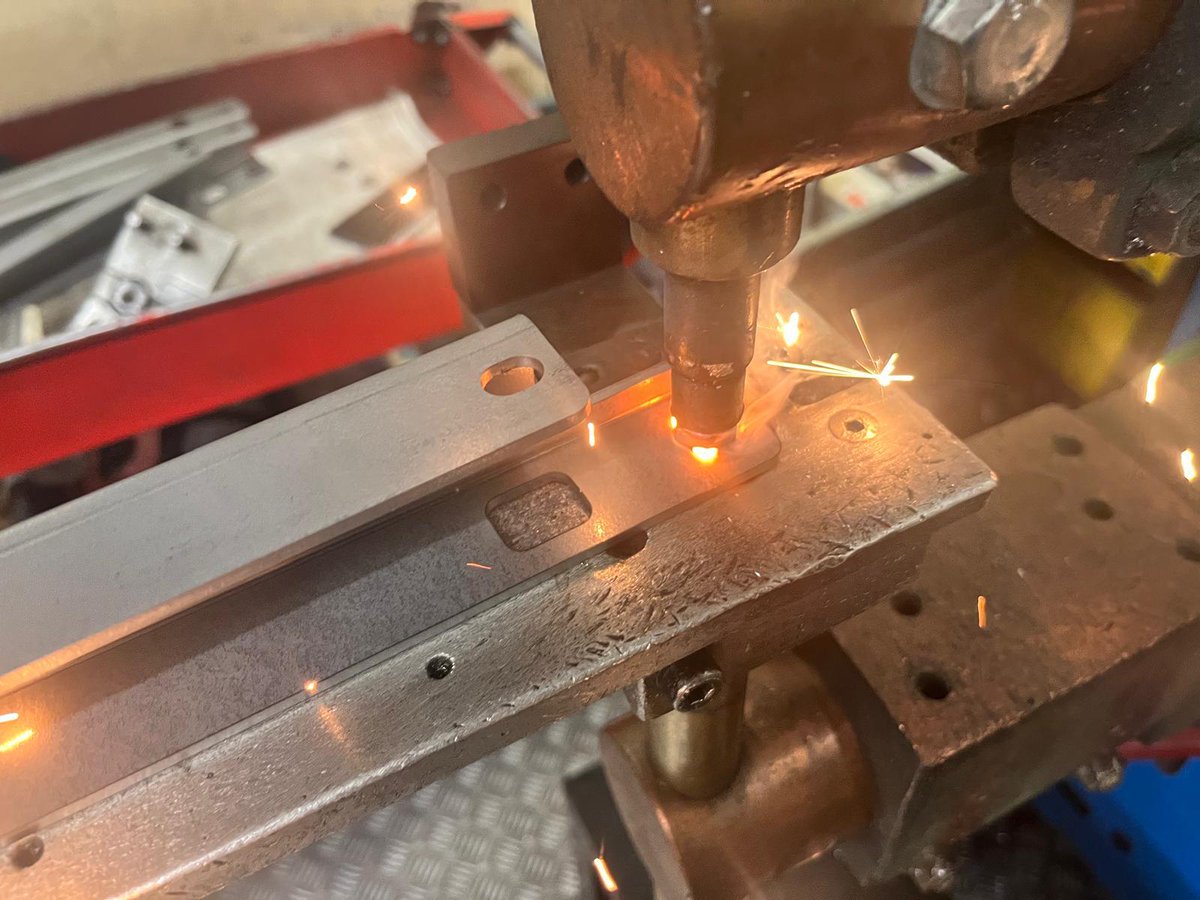 ThreewayPressings tweet media