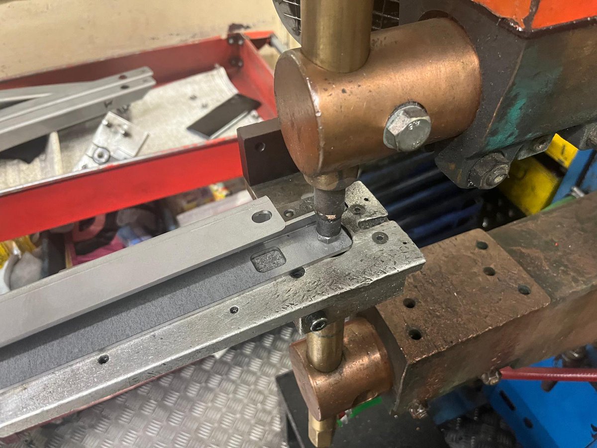 ThreewayPressings tweet media