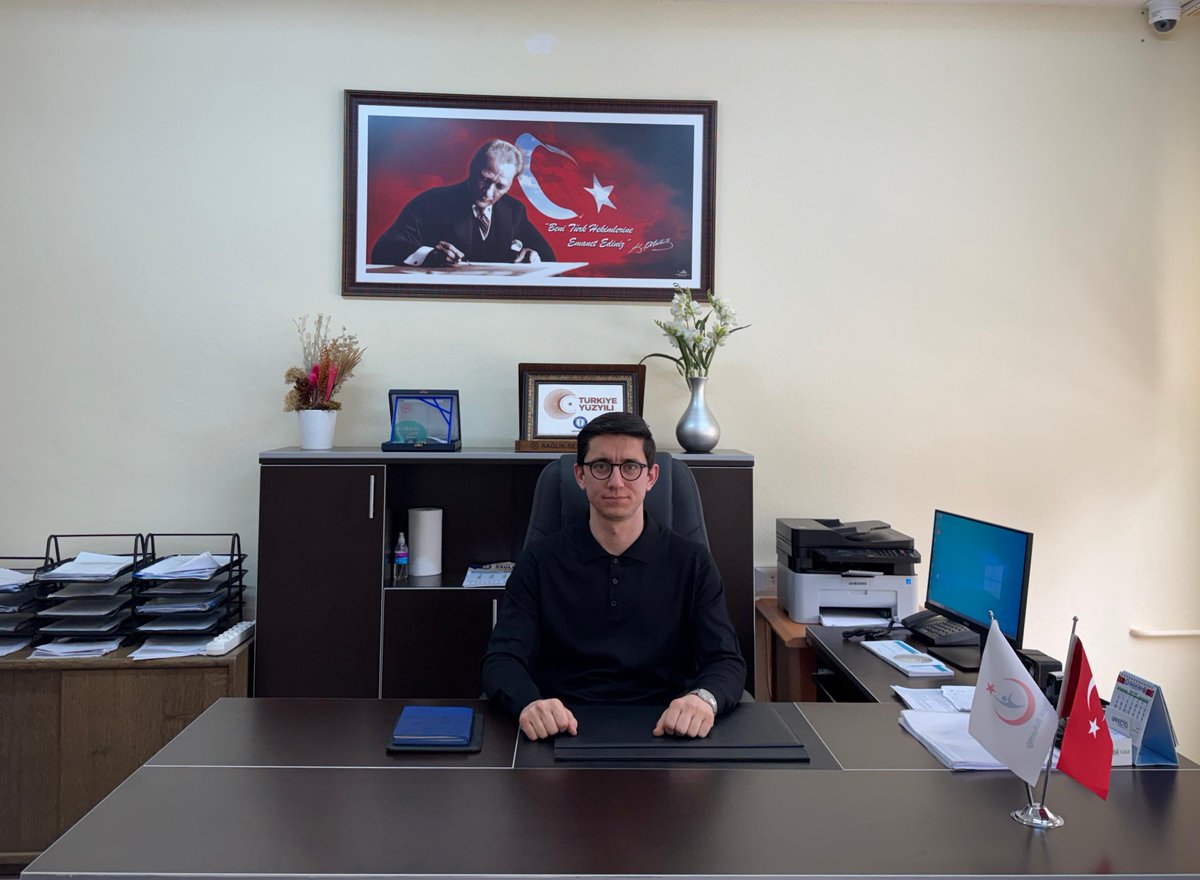 Hastanemize Başhekim olarak atanan Op. Dr. İbrahim Başol, 18.03.2026 tarihi itibarıyla yeni görevine resmen başlamıştır.