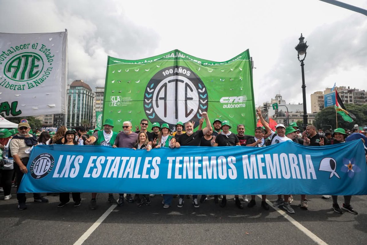 AHORA!!
ATE MOVILIZA MAÑANA EN TODO EL PAÍS A 50 AÑOS DEL GOLPE CÍVICO MILITAR!!

A 50 años del Golpe, vivimos el momento de MAYOR DEBILITAMIENTO DE LA DEMOCRACIA. Toda la institucionalidad está dañada y la violación a la constitución nacional es sistemática.
Este Gobierno vino a