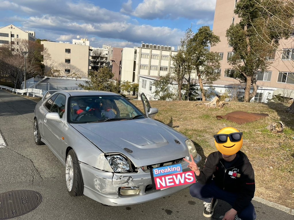 ouachp's tweet photo. 【部員紹介9】

新3年 STU

プレリュードで紆余曲折あり、NBロードスターへ乗り換えて一安心、も束の間。エンジン不調に悩まされ、最終的に載せ替えられた。
医学部医学科は伊達じゃなく、食欲が失せるほど多忙なようで、ガレージ出現率は低い。
NBと色が合うのか、カビゴンのぬいぐるみを載せていた。 https://t.co/EyKM5uT3Qh