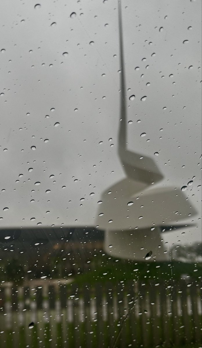 ℬℯ𝓃𝓉_𝒵𝒶𝓎ℯ𝒹 tweet media