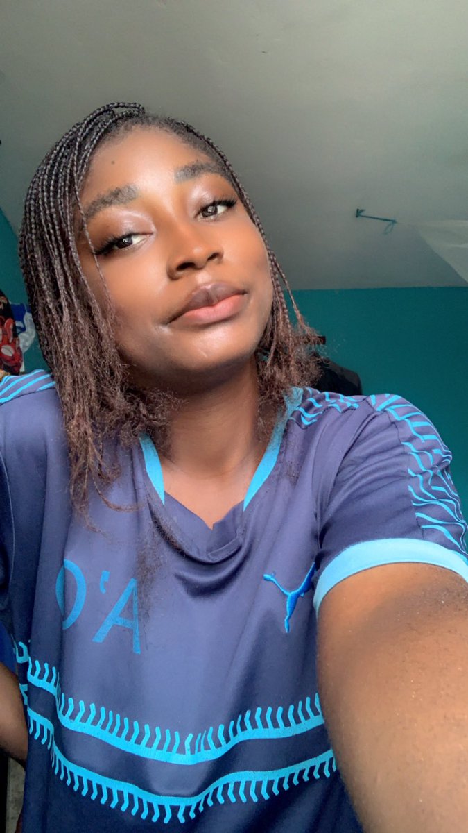 pouce girl 😌 tweet media