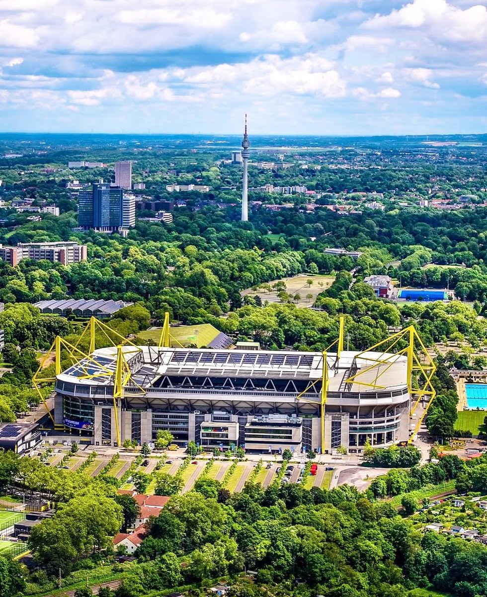 PrettyCitiesX's tweet photo. Dortmund, Germany 🇩🇪 https://t.co/zPEsVOxyd4