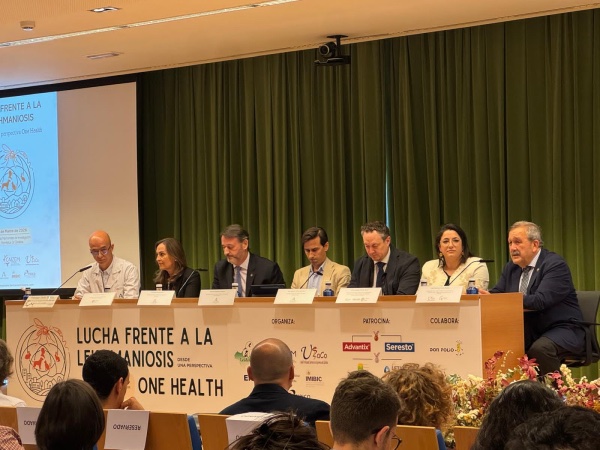 VeterinariaUCO's tweet photo. 🗣️Una jornada aborda la situación de la leishmaniosis humana y animal con perspectiva 'One Health' https://t.co/467jbZ5sLU https://t.co/vF58AA2y8v