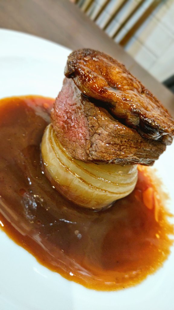 キーシュ tweet media