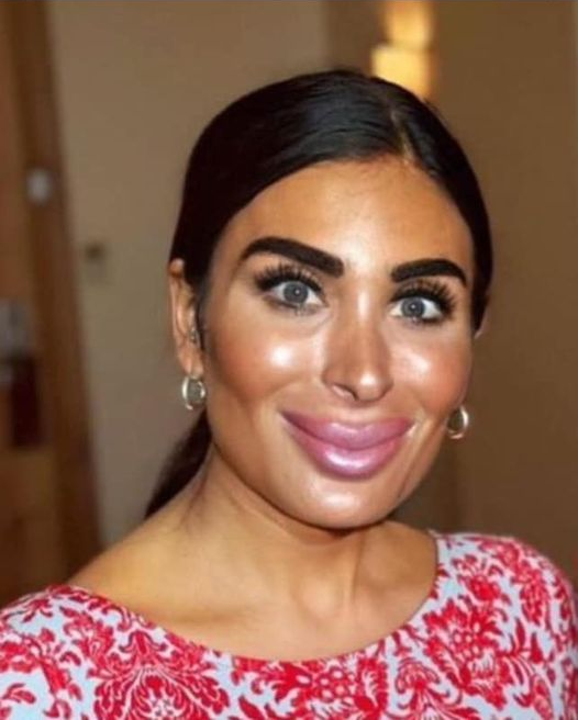 Vexxy18's tweet photo. @LauraLoomer Gee, I wonder why... https://t.co/R3a35hnr1o