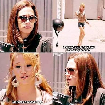 Tara Knowles (Parody) tweet media