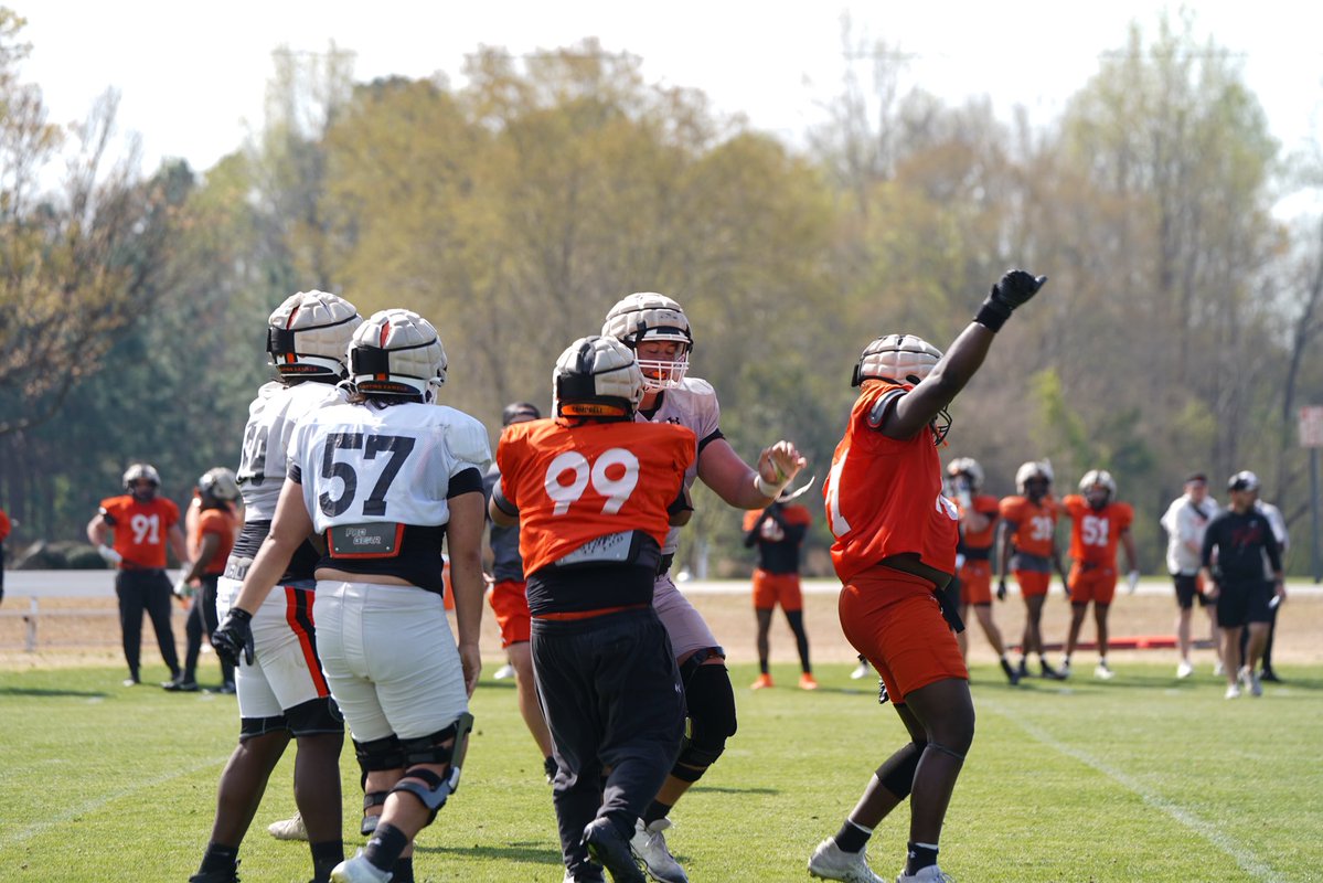 Coach Braxton Harris 🐪 tweet media