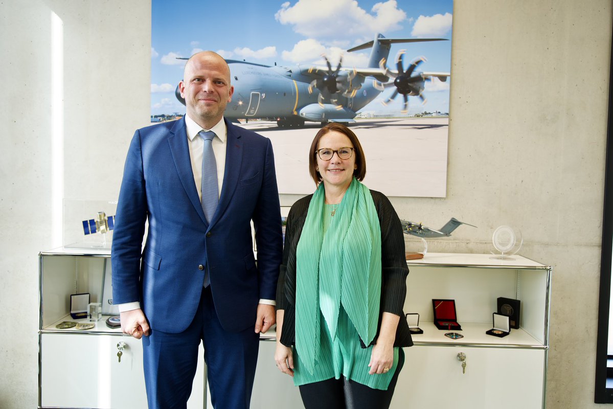 Direction de la défense tweet media