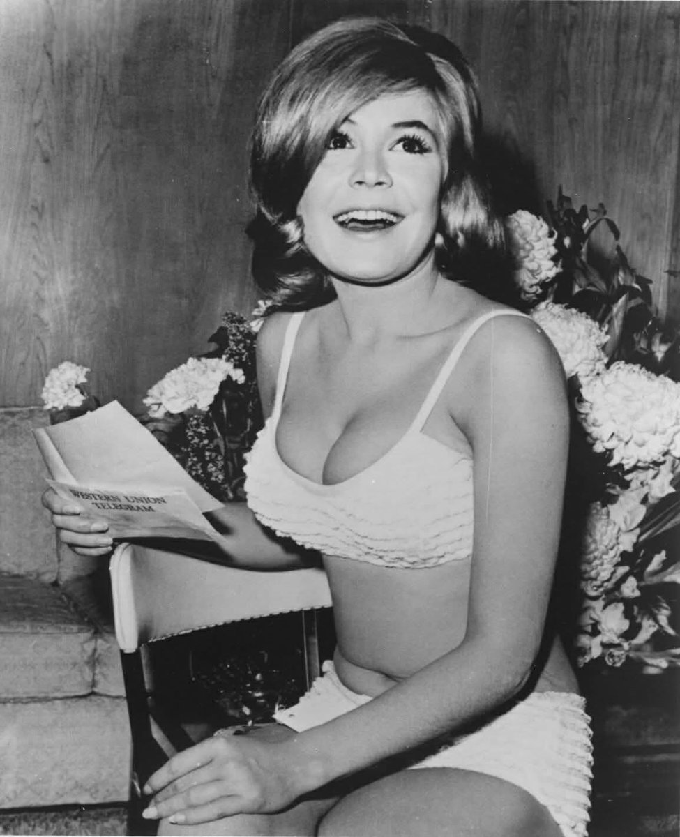 Death Cabbage tweet media