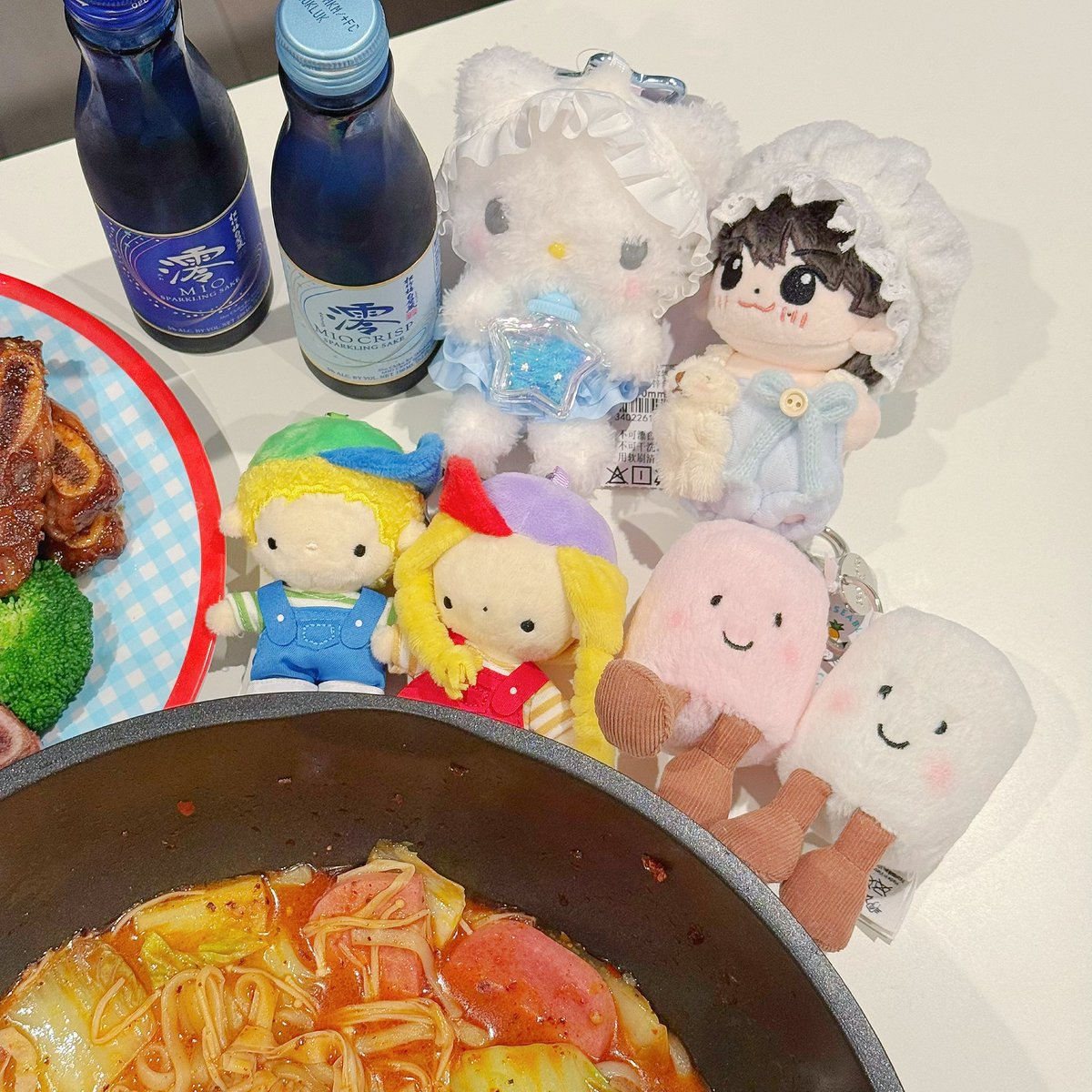 & 사사 tweet media