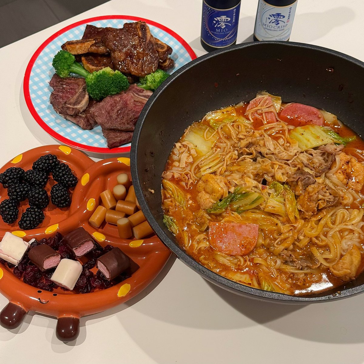 & 사사 tweet media