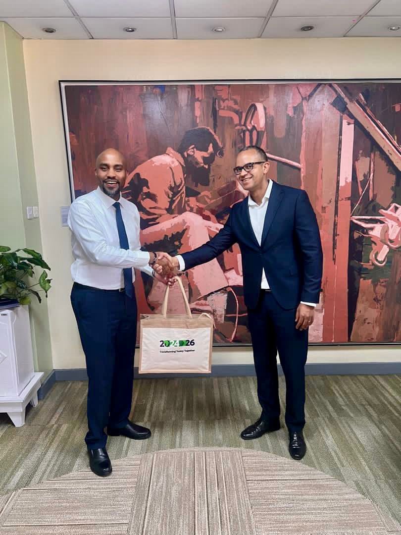 InterswitchGRP's tweet image. Interswitch Group Founder &amp;amp; CEO, Mitchell Elegbe joined KCB Bank Group CEO, Paul Russo &amp;amp; Group Director for Strategy &amp;amp; Innovation, Mark Mwongela recently at the KCB Bank Group HQ in #Nairobi to enhance seamless digital payments across East Africa &amp;amp; deepen collaboration
#NeverS2op