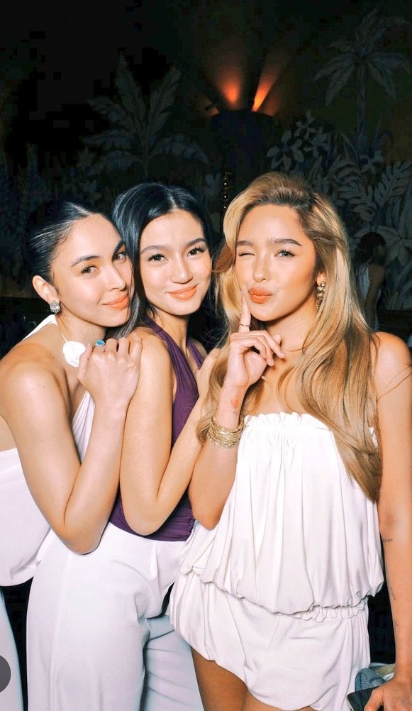 AonmyfangirlEra tweet media