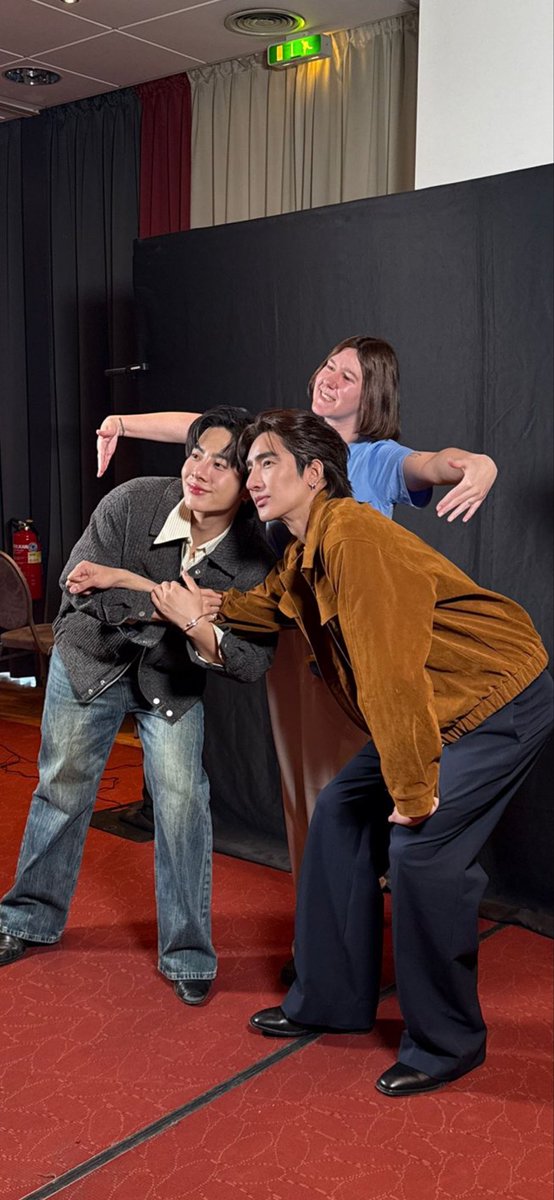 mel 🌷⌛️ tweet media