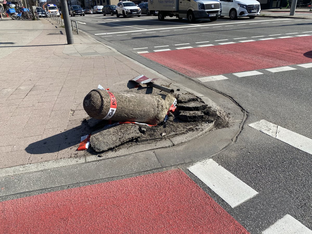 Radweg Hindernis(se) tweet media