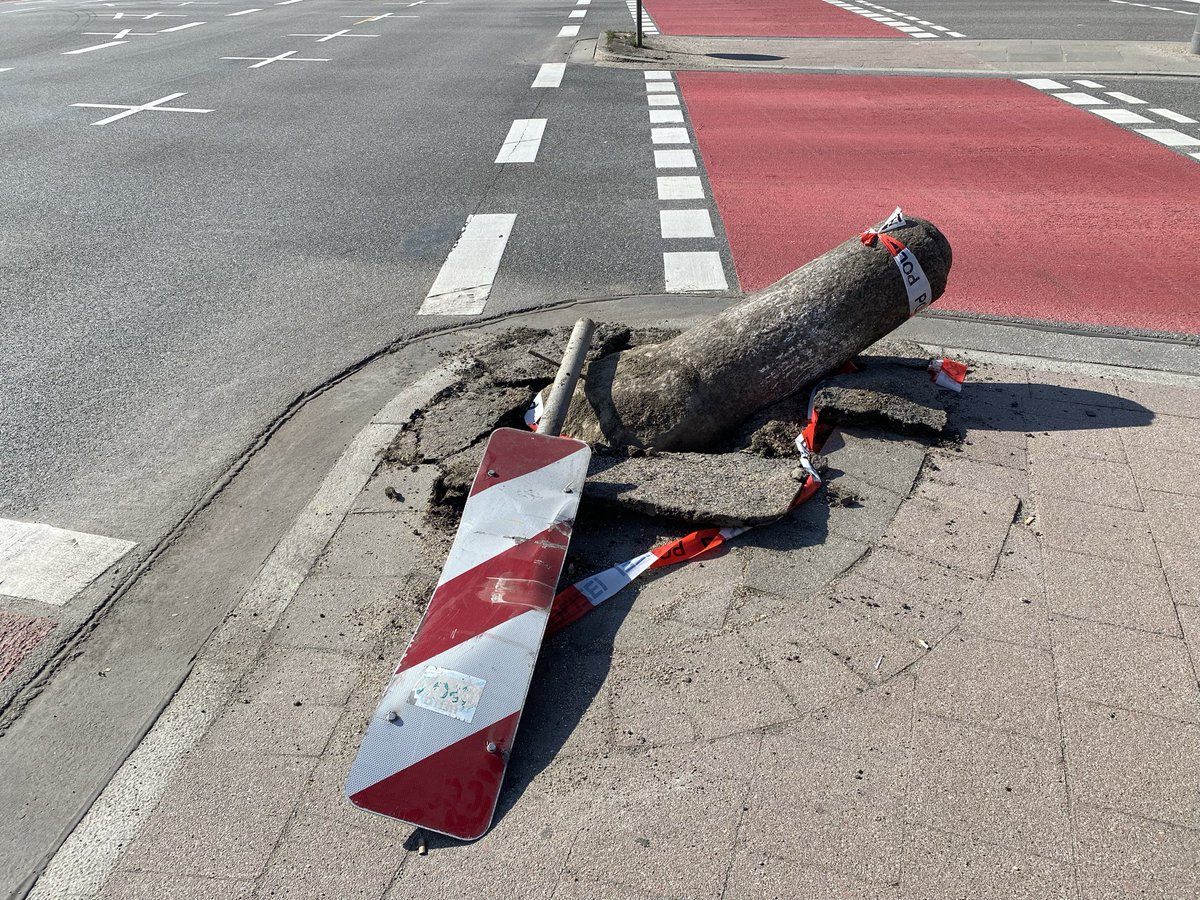 Radweg Hindernis(se) tweet media
