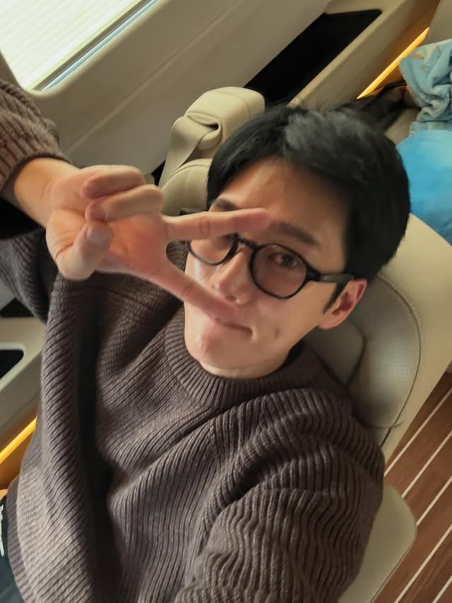 슬픈사람.. tweet media