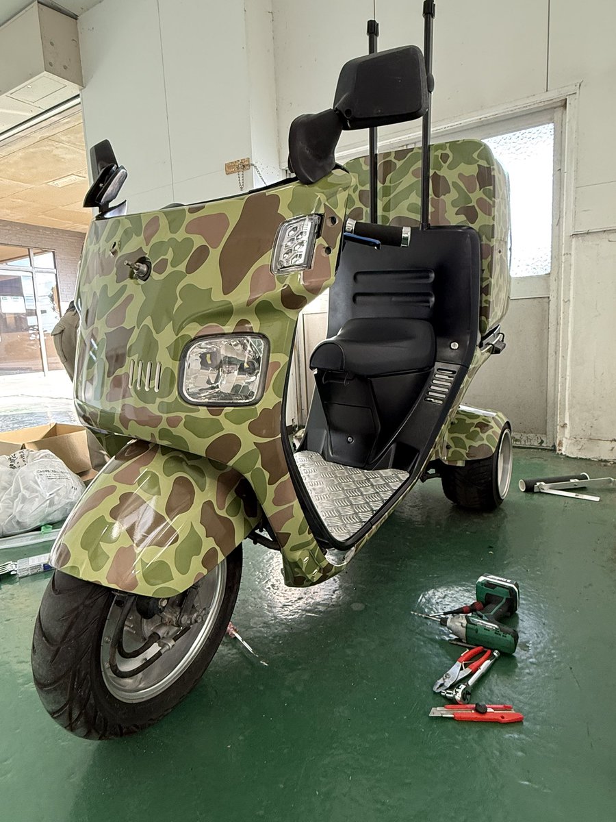 Takeyoidore's tweet photo. 外装をラッピングして組み直し
意外とあれこれ苦戦 https://t.co/Dcpd4LNrTm