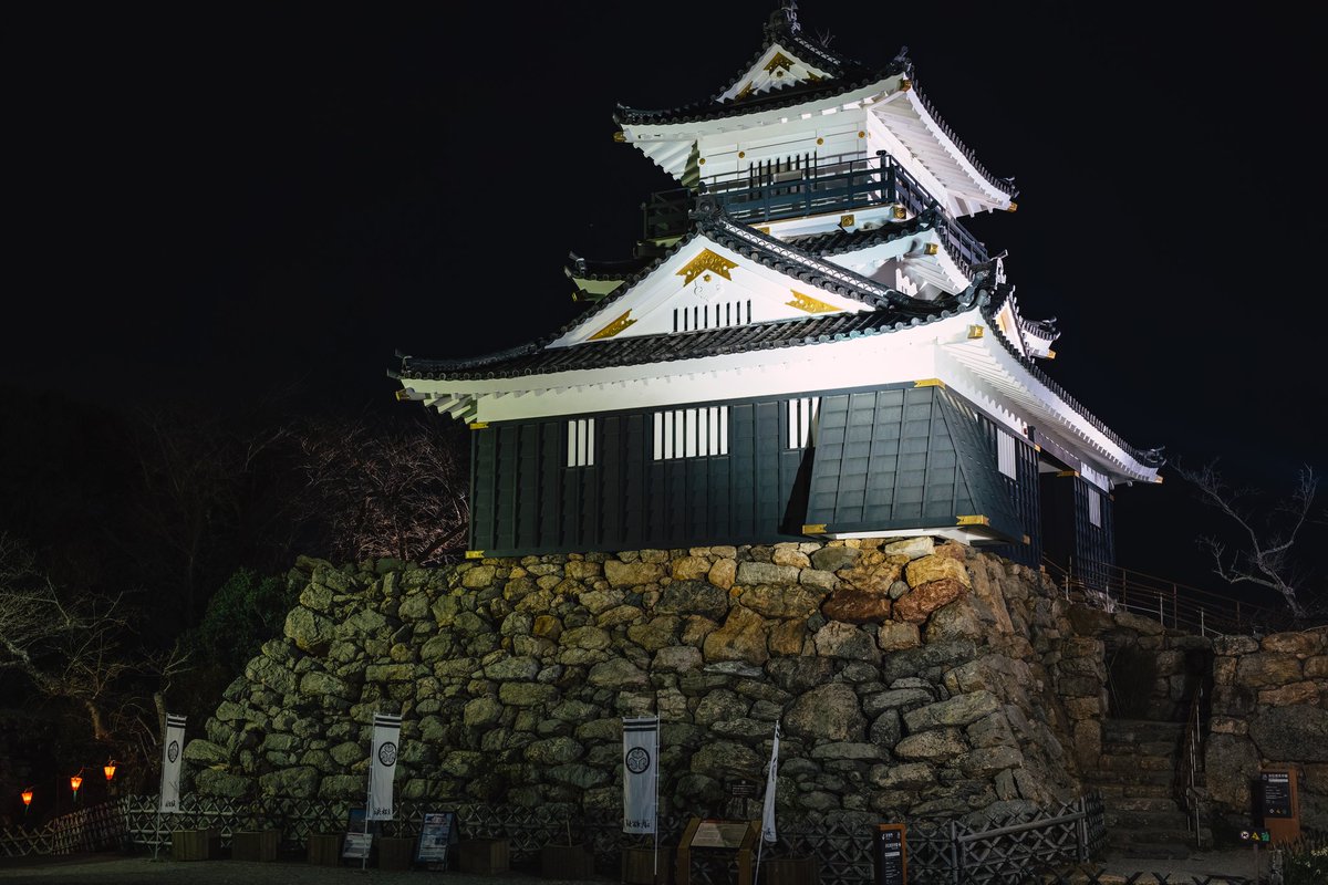 浜松城公園さくらまつり
まだ全然咲いてなかったけど、日本庭園の早咲きっぽい桜だけはいい感じ

#カメラ好きな人と繋がりたい #写真好きな人と繋がりたい #静岡 #ライトアップ #桜 #cherryblossoms