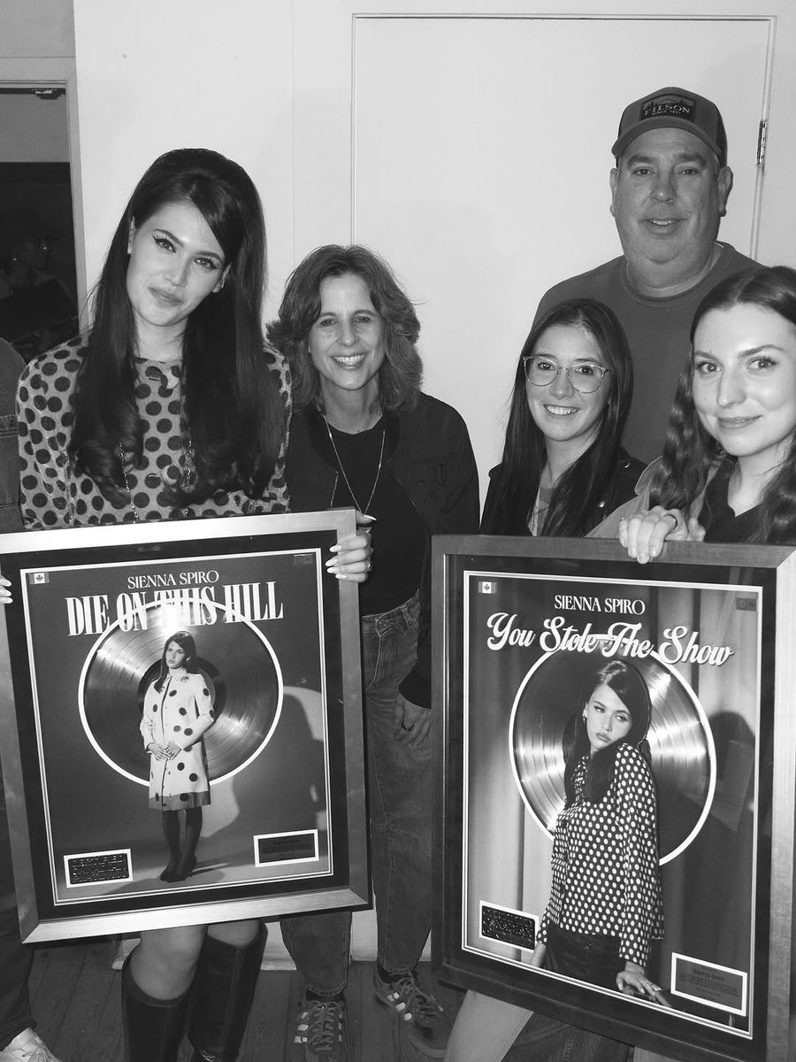 Sienna Spiro Argentina tweet media