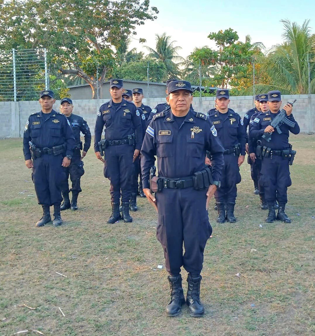 PNC El Salvador tweet media