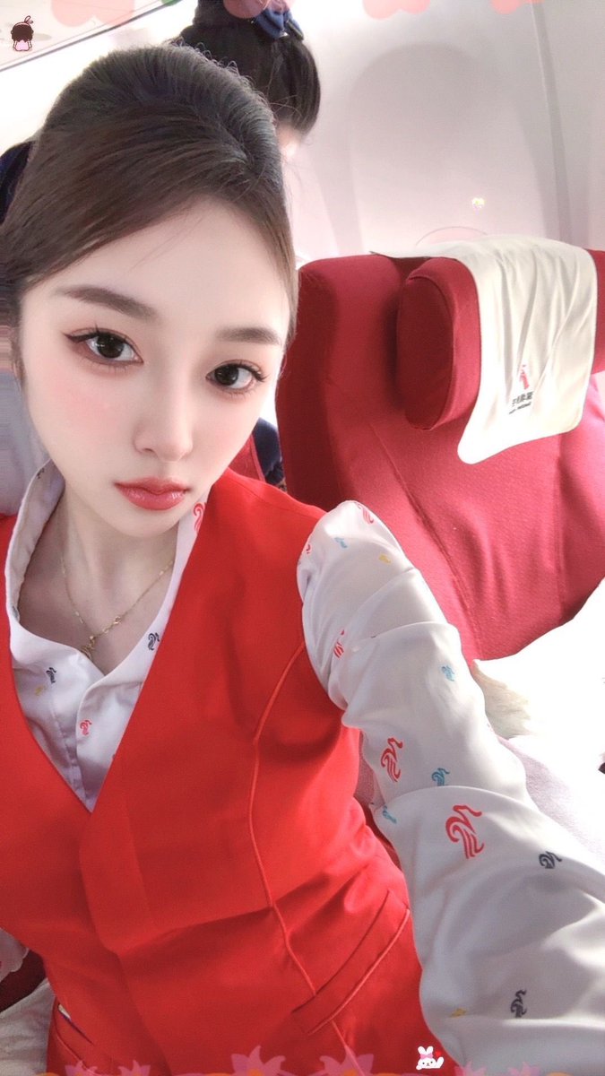Yanna858's tweet photo. 我是人见人爱的人，你们可以叫我爱人😘 https://t.co/G9RnzcE3M8