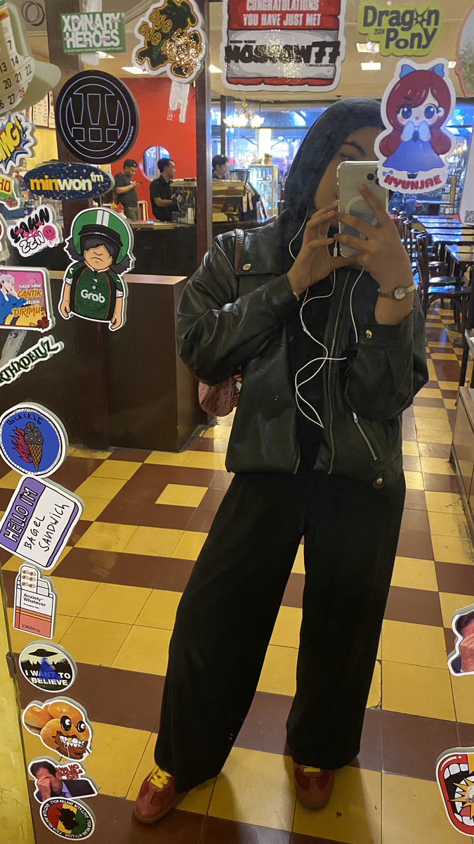 maya kuliahan tweet media