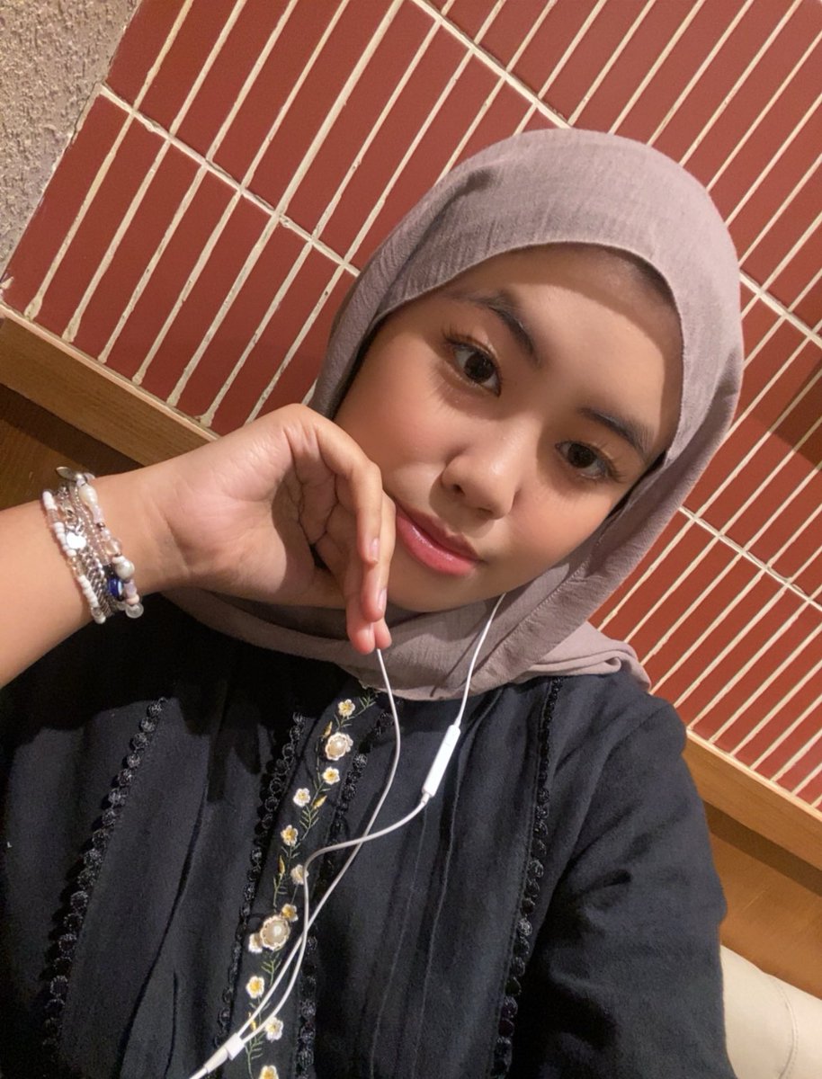 maya kuliahan tweet media