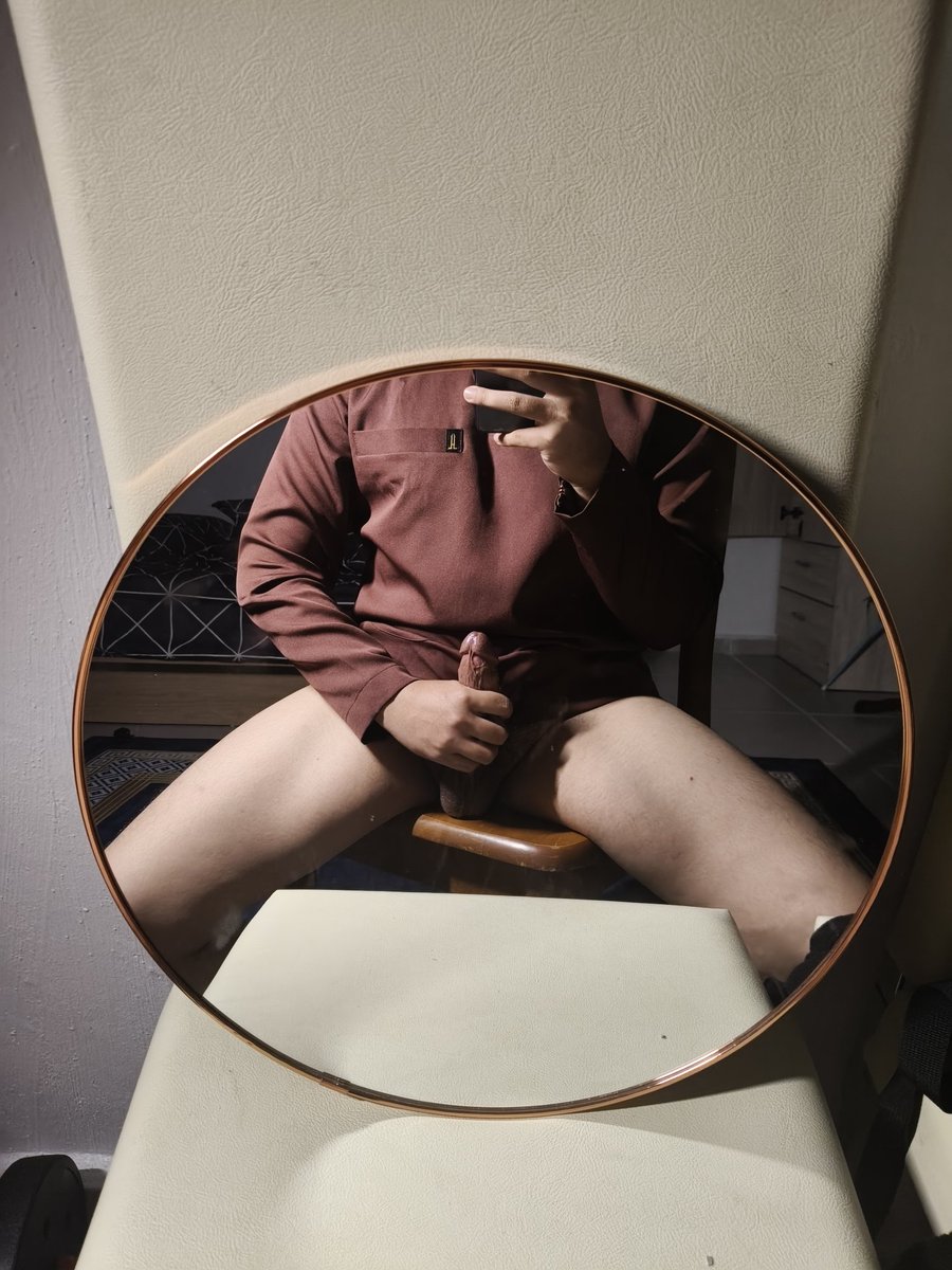 IzzHan เตี้ย น่ารัก tweet media