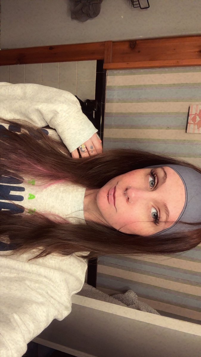 𝔪⌖ ໒꒱ ‧₊˚ tweet media