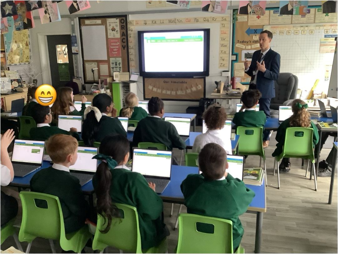 StJosephStBede's tweet photo. Thank you to Mr May from our trust who has been into our class this afternoon to teach us how to use our new laptop devices. He was very impressed with how well we followed instructions and how hard we worked to collaborate on a shared document. Great work Class 9!!
@STOC_CAT https://t.co/SIq42TkbR6