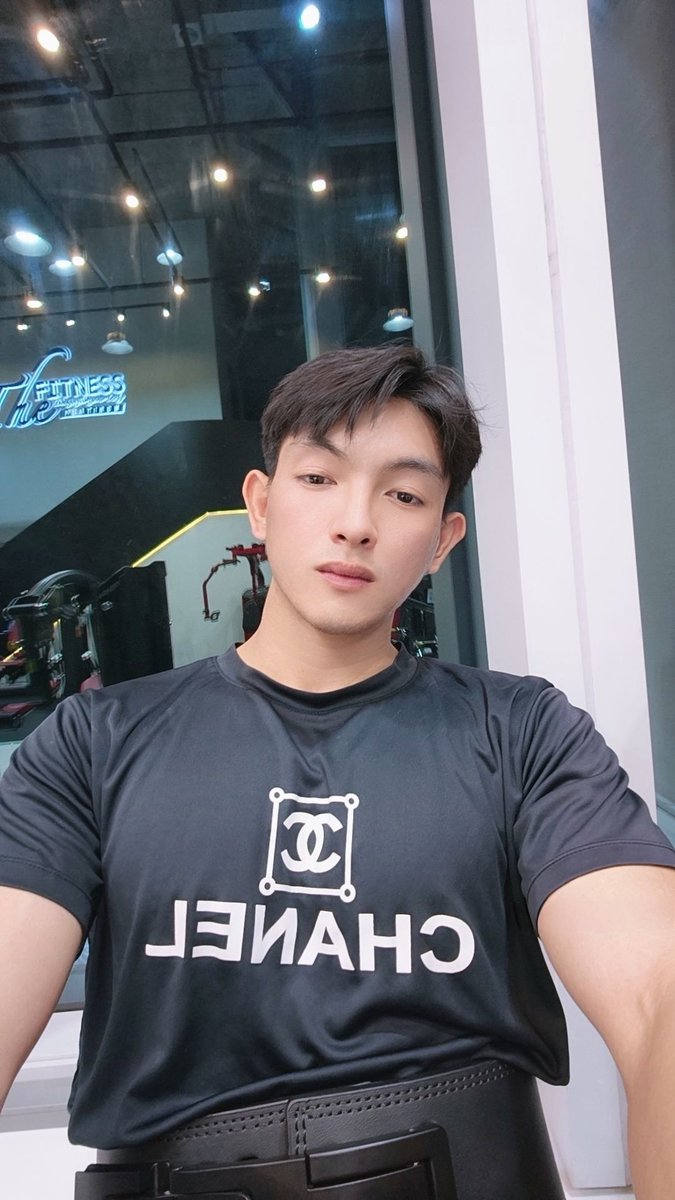 man Massage Off-site straight man tweet media