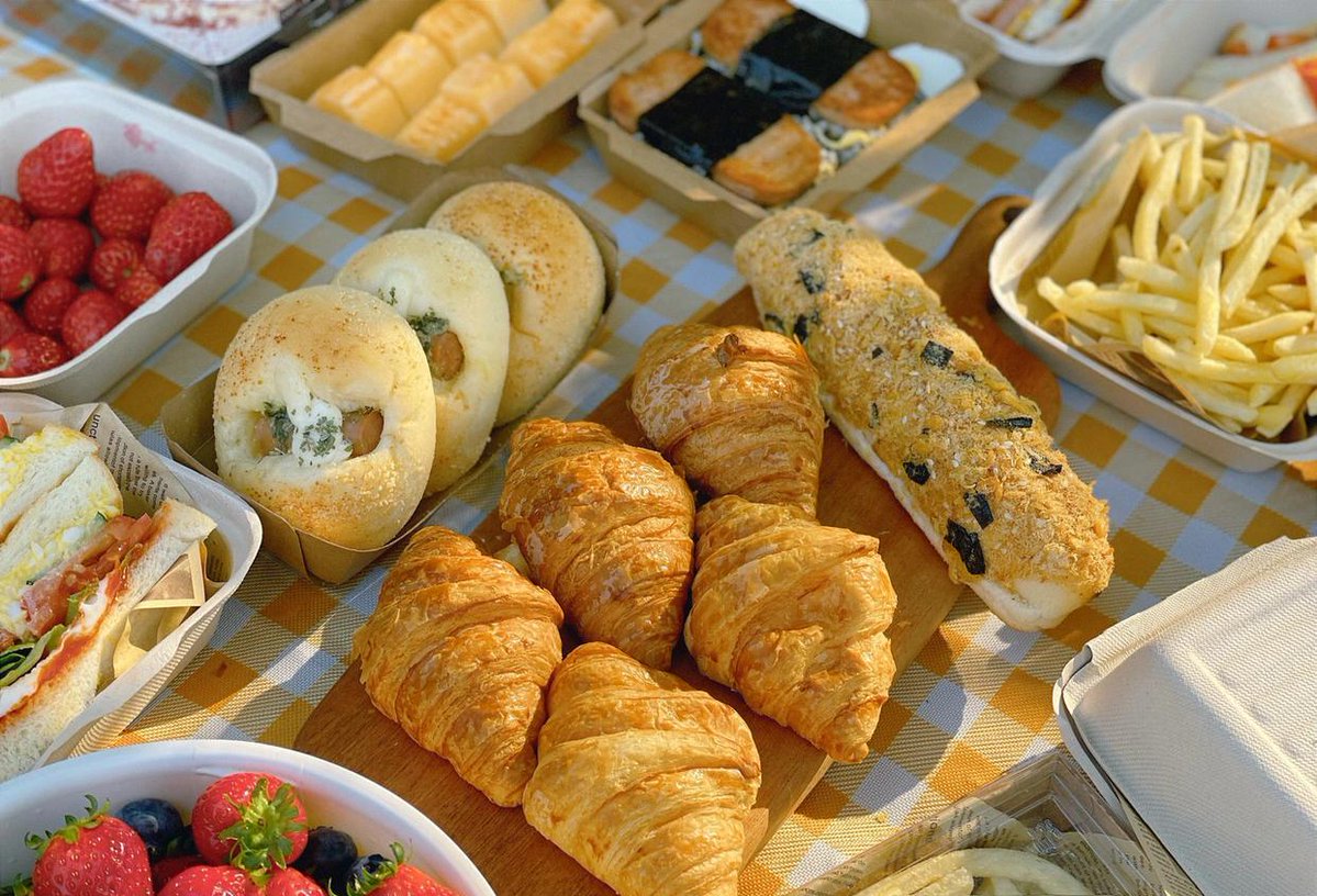 Sureshdas764796's tweet image. Neighborhood Clean-Up u0026 Picnic! Join us Sat, Oct 21 @ 9AM at Maple Park. Bring gloves/ reusable bags—we’ll provide snacks + drinks. Let’s spruce up our community and connect! #CommunityLove #LocalGood