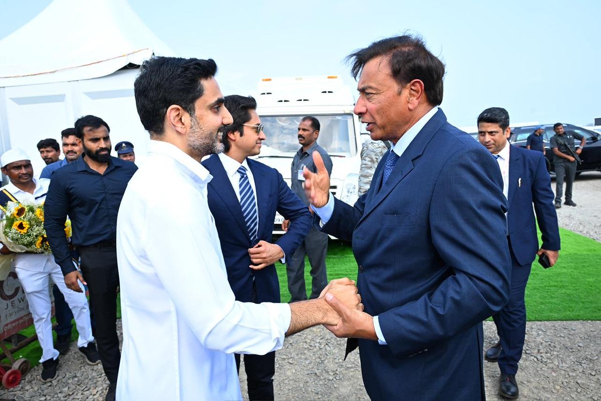 nandad668's tweet image. One number 11 that changed the course of AP development. 

Thanks to the people of #AP for giving us that number.

@AMNSIndia
@ncbn
@hd_kumaraswamy
@PawanKalyan 
@naralokesh