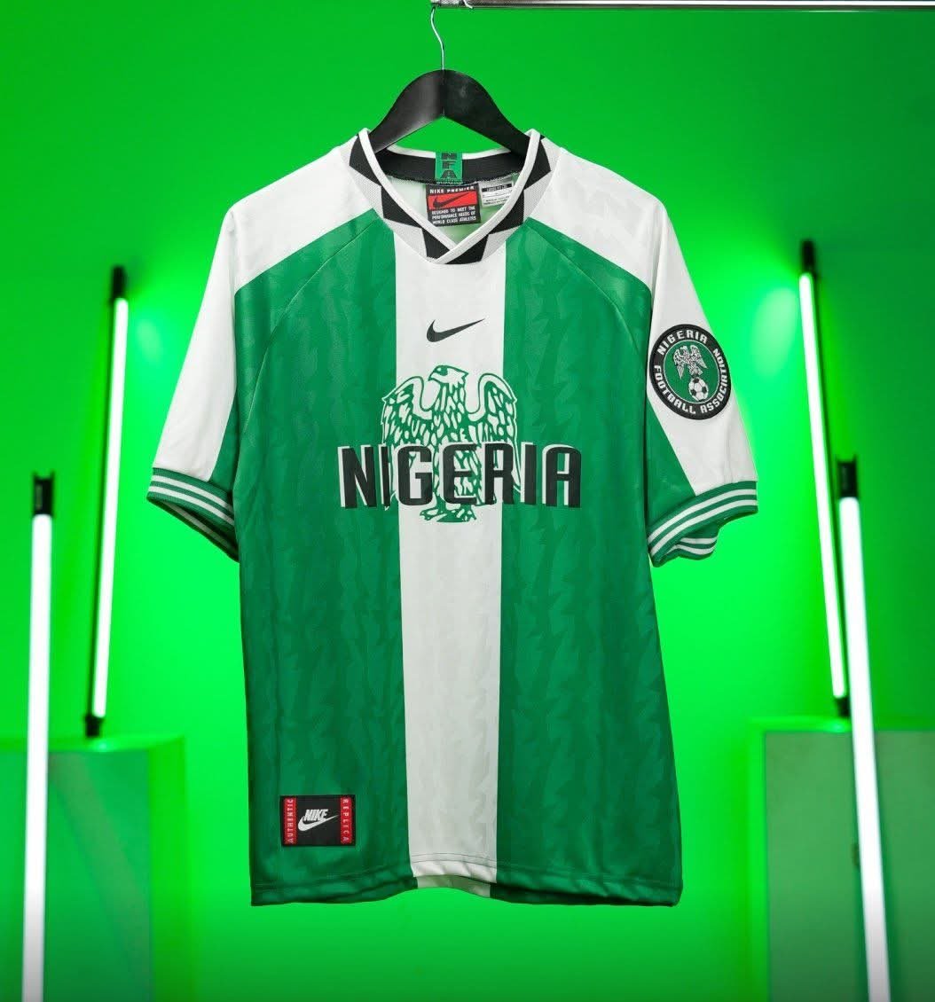 EldenMonitors's tweet photo. There was a TON of drops today, some things you may have missed 🔥

1996 Nigeria Reissue: https://t.co/MVpKaen2eM

Under retail: Nike Air Max 95 SE Big Bubble 'England' w/code: JDS15
=> https://t.co/4dEWQYZtDt #ad 

AF1 'USA': https://t.co/Ygw64NzU0u

Kobe AF1s
Team Red
Nike: https://t.co/z46A0triwg
FTL: https://t.co/pW4vSzEGtd
Hibbett: https://t.co/3unadFnYtm
Snipes: https://t.co/cotfwzQmpc
White/Red 
Nike: https://t.co/0T77pLYJvm
FTL: https://t.co/tYdLdvSimI
Hibbett: https://t.co/Oj83hriupi
Snipes: https://t.co/IAF1ZcOXm1

Kobe slides: https://t.co/bKAdAzL1kY