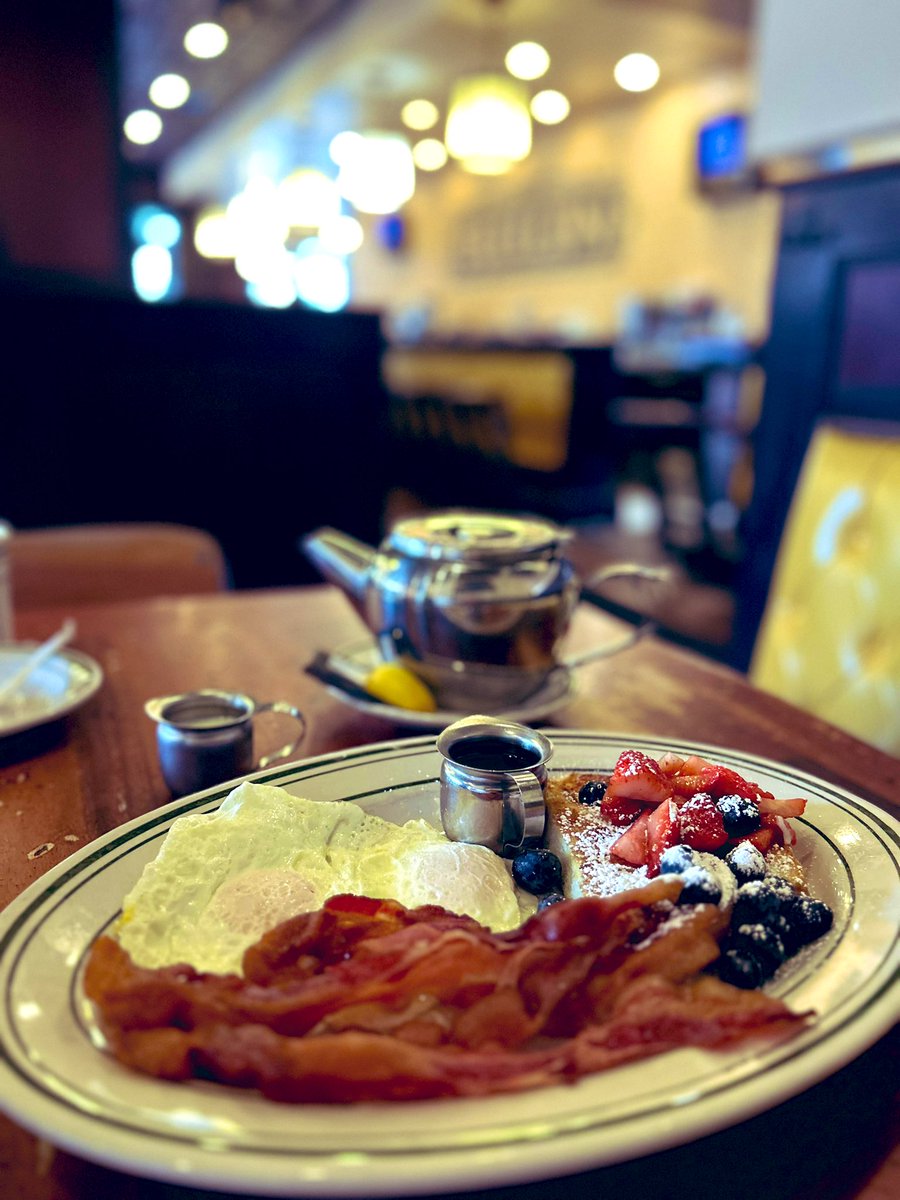 Sarah White tweet media