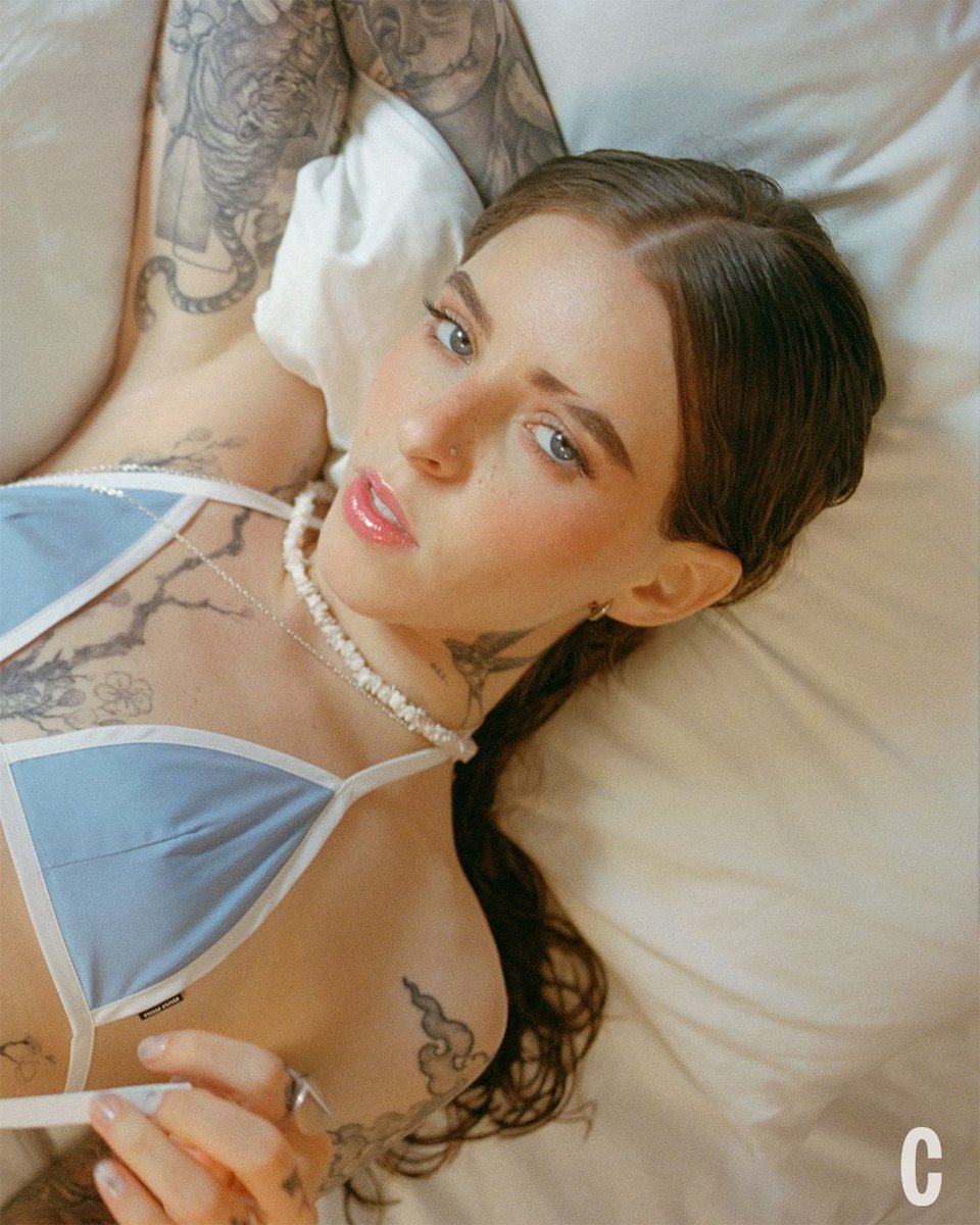 Cosmopolitan tweet media