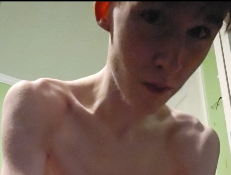 Ely 👻 tweet media