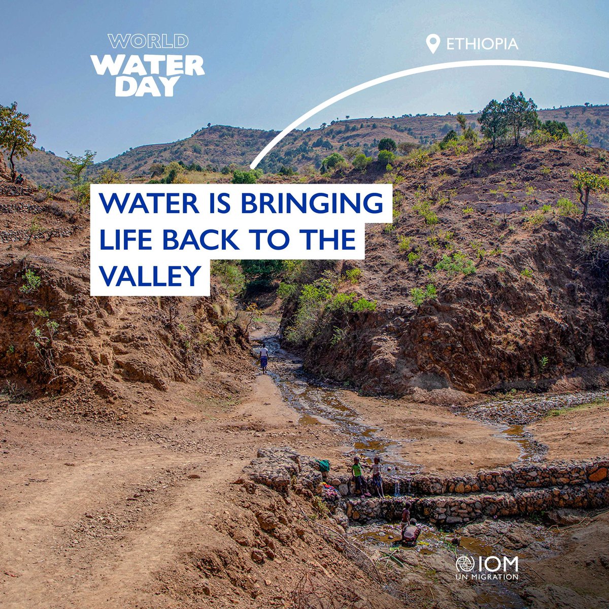 IOM_Nordics's tweet photo. Access to water helps families rebuild their lives after drought &amp; displacement. Through IOM’s #CCMD-programme, financed by @Udenrisministieret, local communities are restoring water sources, landscapes &amp; agriculture in Ethiopia. Read more: https://t.co/EGOjgy16Vh
#WorldWaterDay https://t.co/ZUPmZZasVE