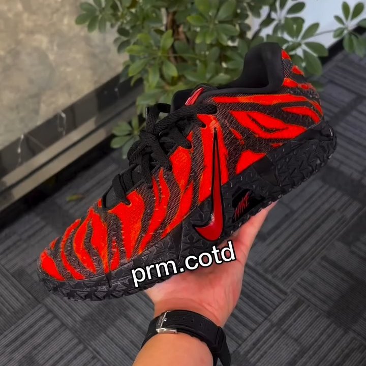 KicksFinder tweet media