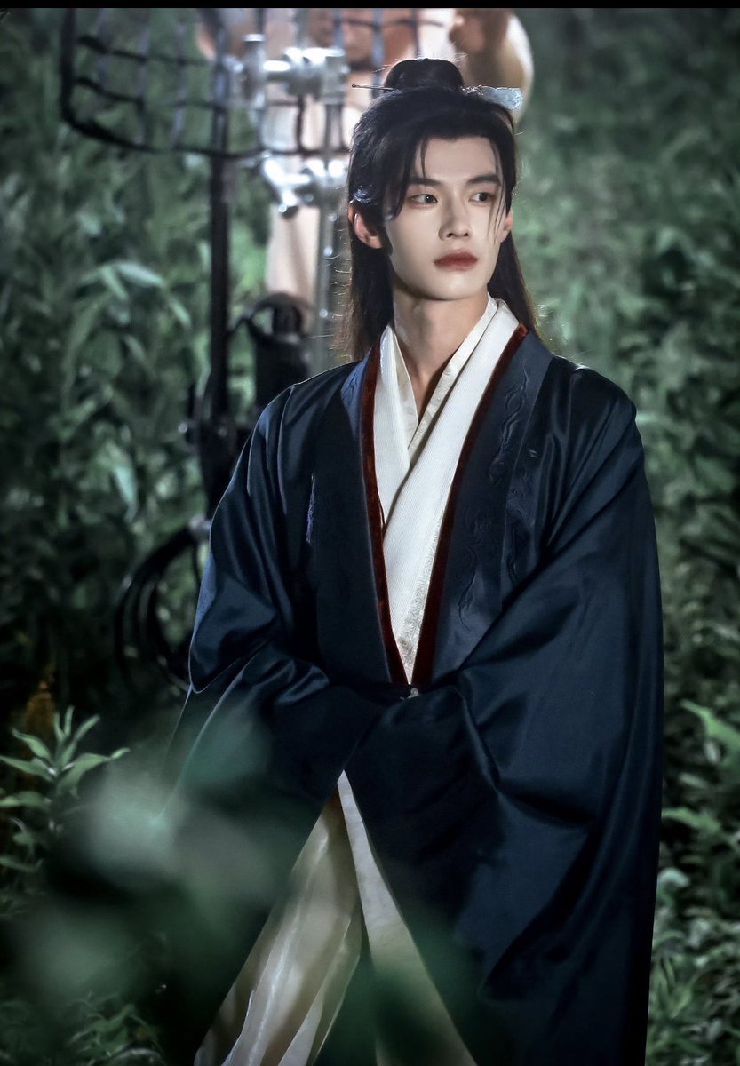 🍉 iQIYI Costume Fantasy Drama “Immortal Flesh” will start filming at the end of May or early June.

Based on the novel of same name by Yi Du Jun Hua.

Cast: #YuShuxin #HeYu 

Director: Zhong Qing

FL spirit x ML cultivator, greed love.