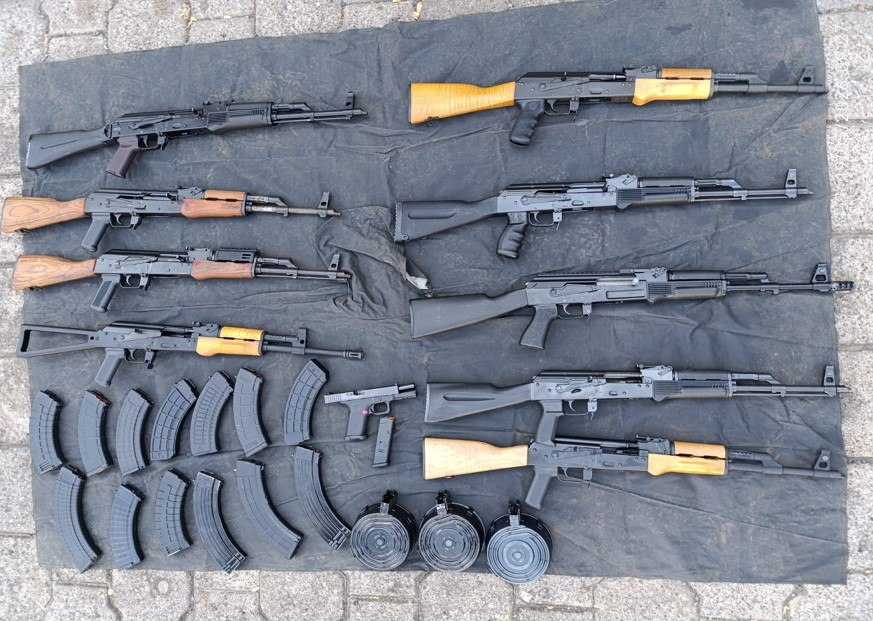 ElOficialdeCuartel tweet media