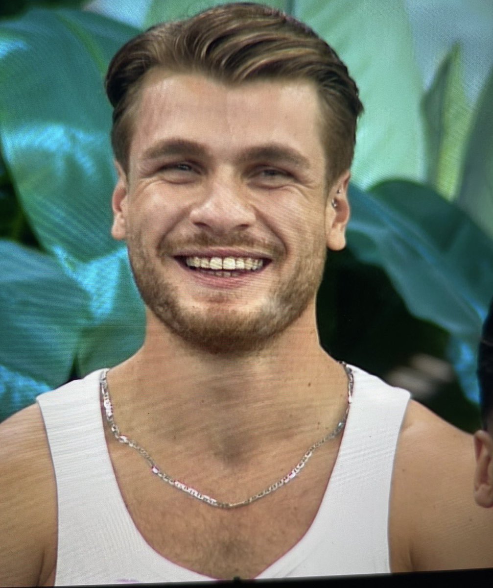 selenaynay tweet media